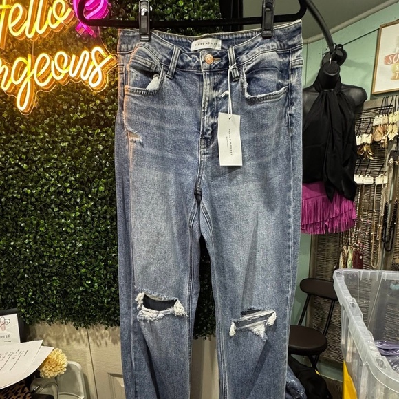 Flying Monkey Wide Leg Cropped Distressed - Picture 2 of 2